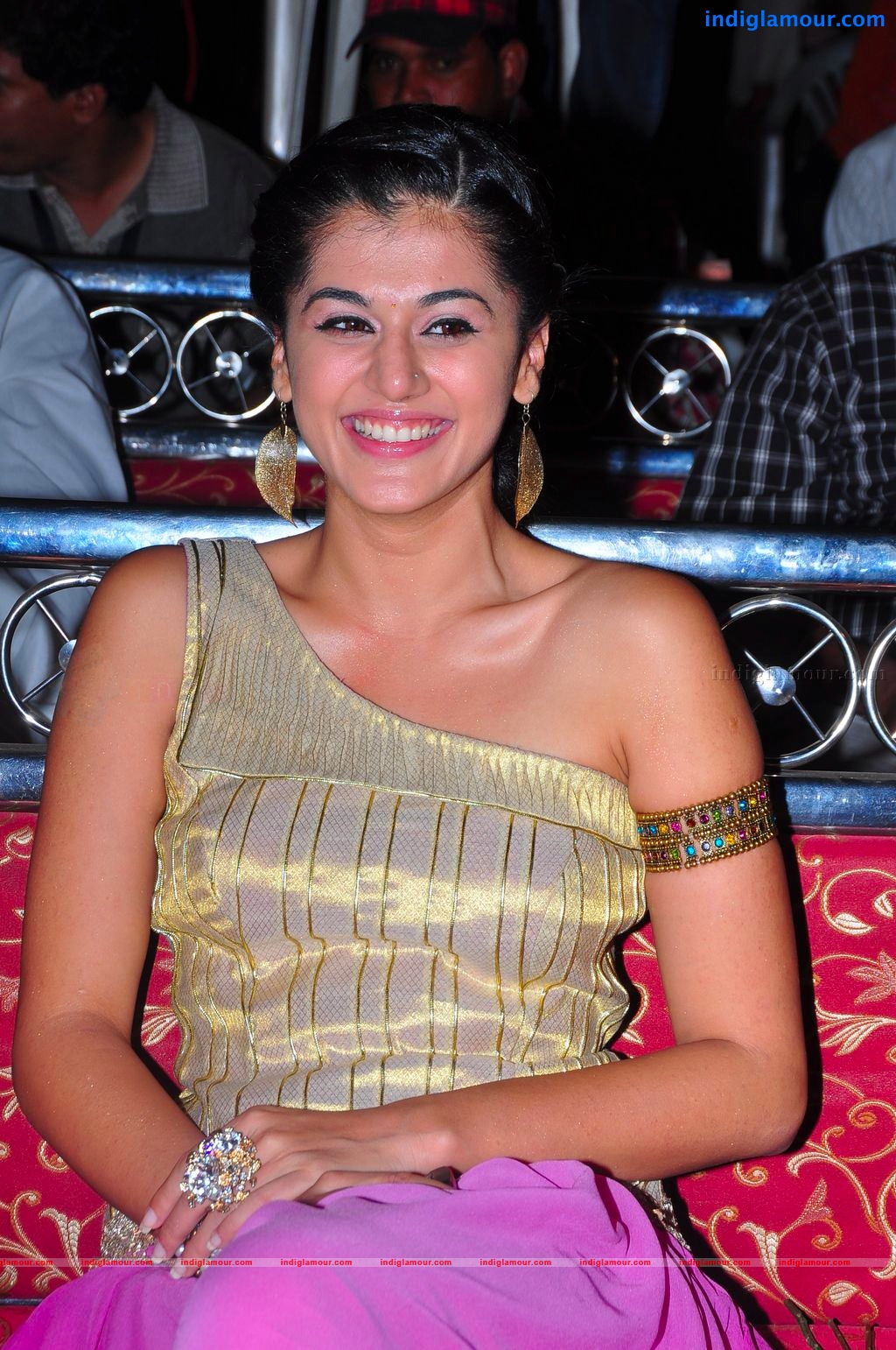 Tapsee Actress hd photo