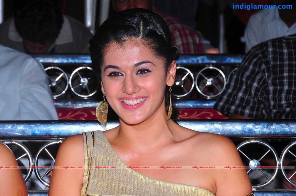Tapsee Actress hd photo