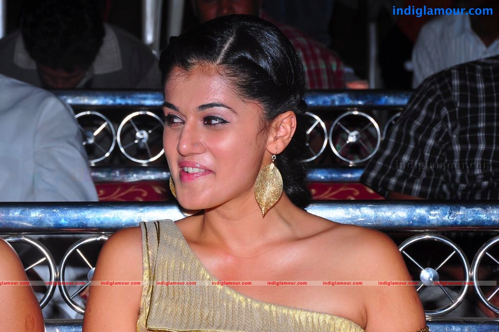 Tapsee Actress hd photo