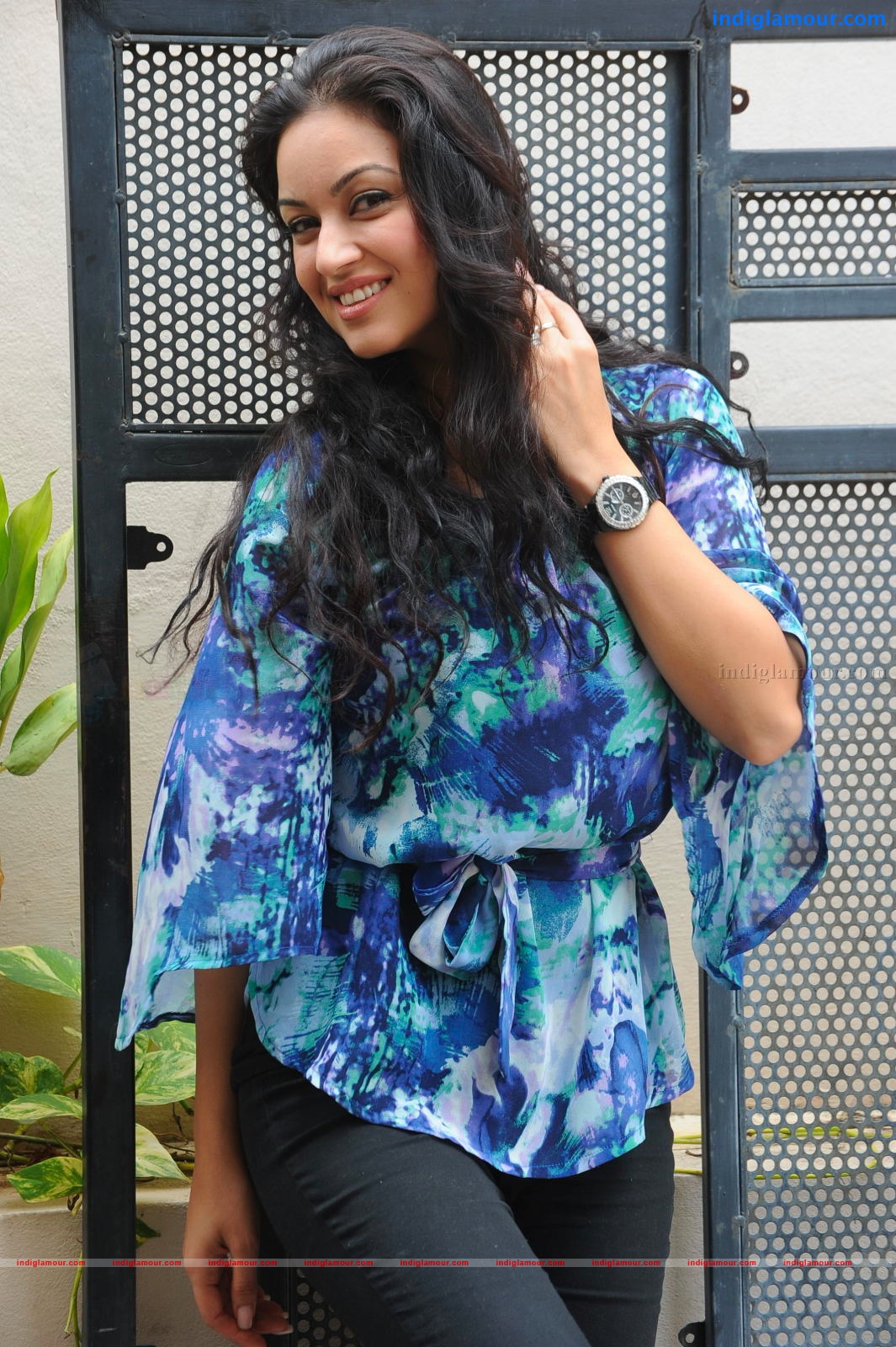 Maryam Zakaria Actress hd photo