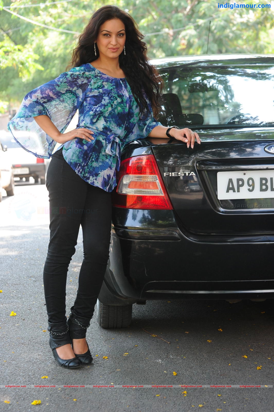Maryam Zakaria Actress hd photo
