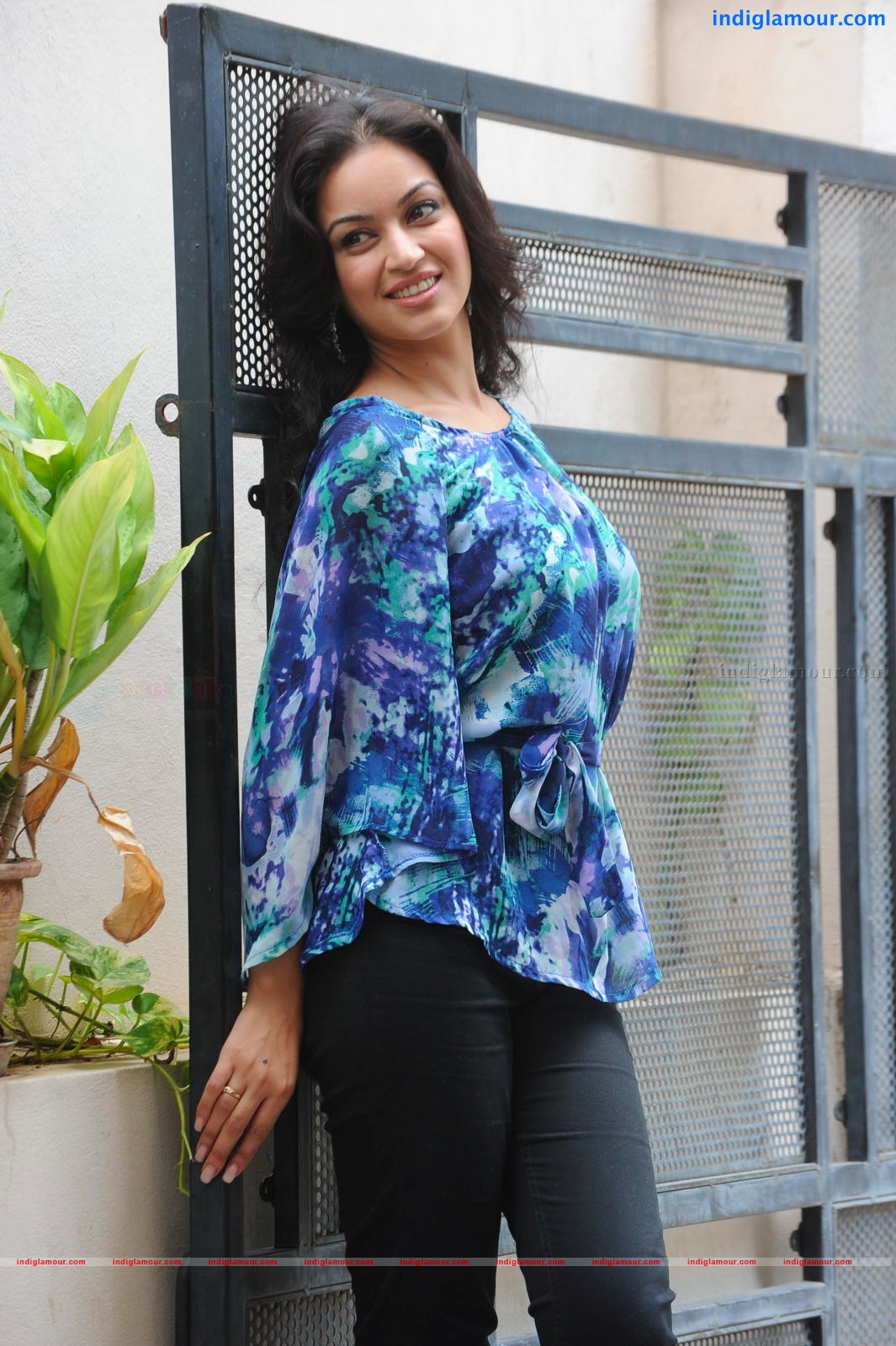 Maryam Zakaria Actress hd photo