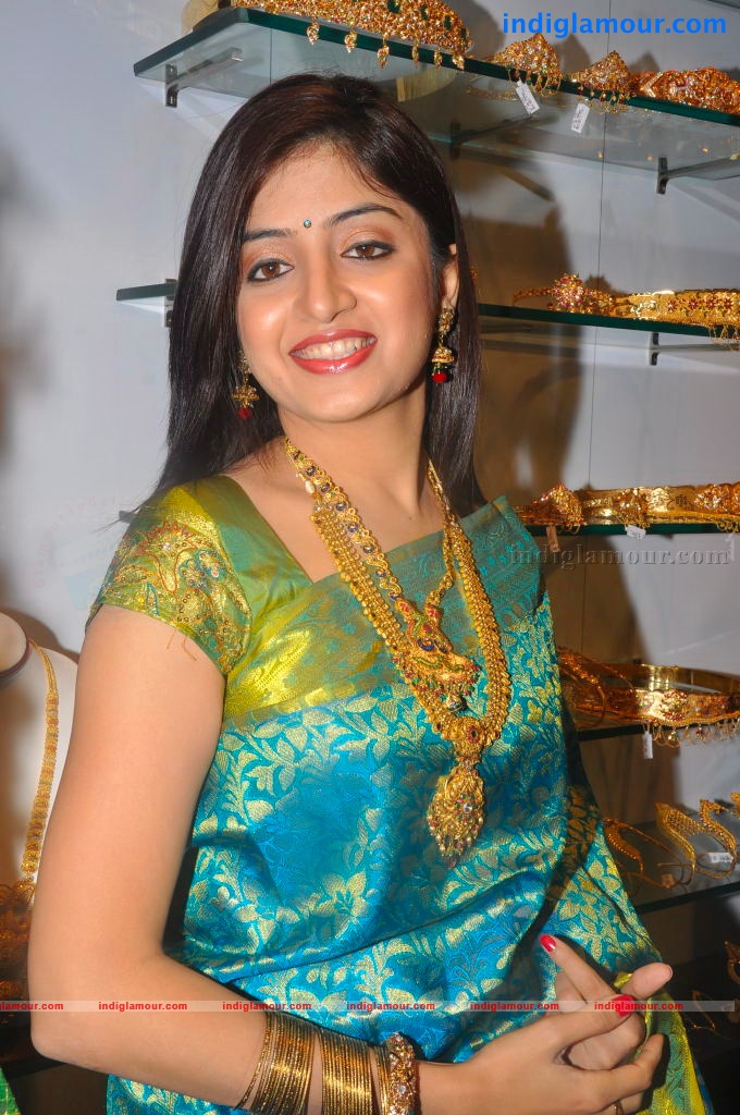 Poonam Kaur Actress hd photo