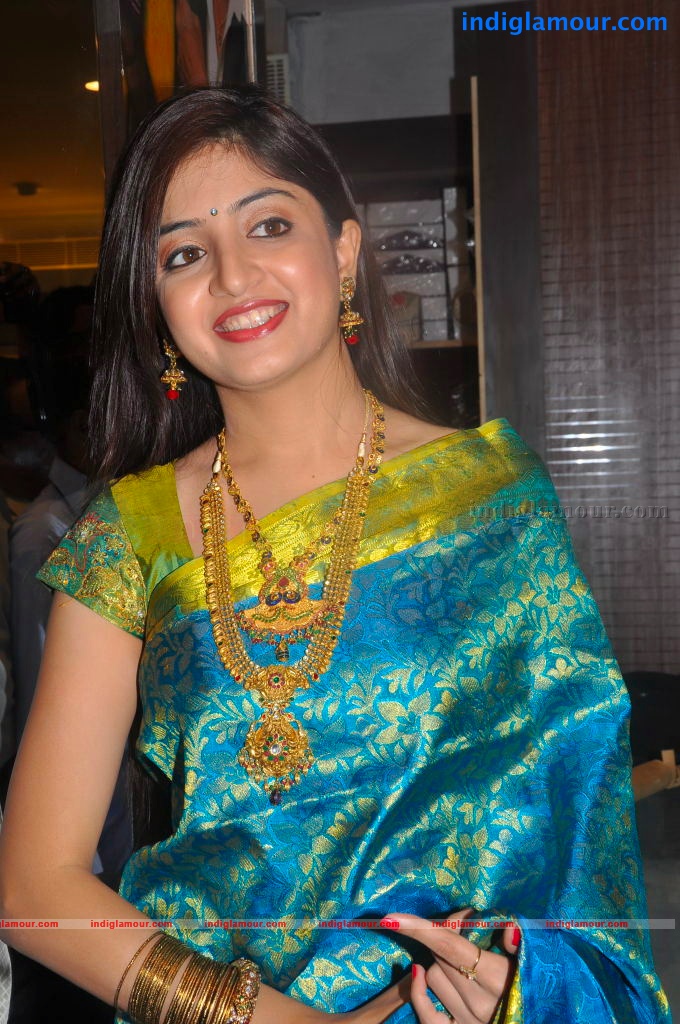 Poonam Kaur Actress hd photo