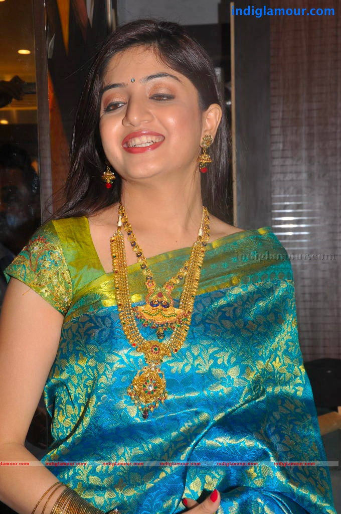 Poonam Kaur Actress hd photo