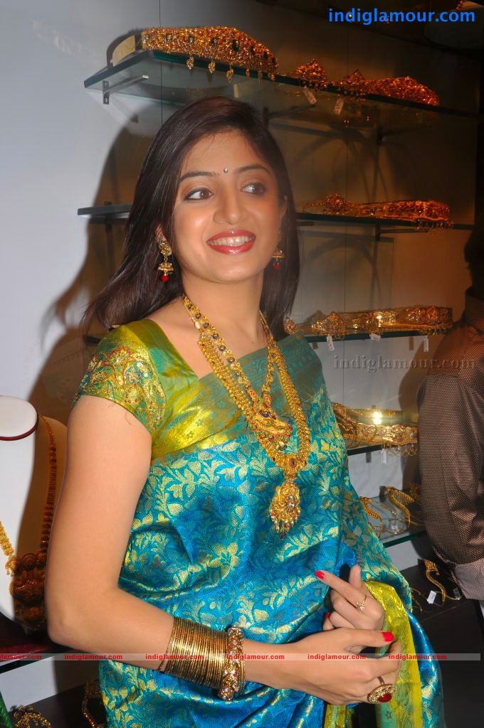 Poonam Kaur Actress hd photo