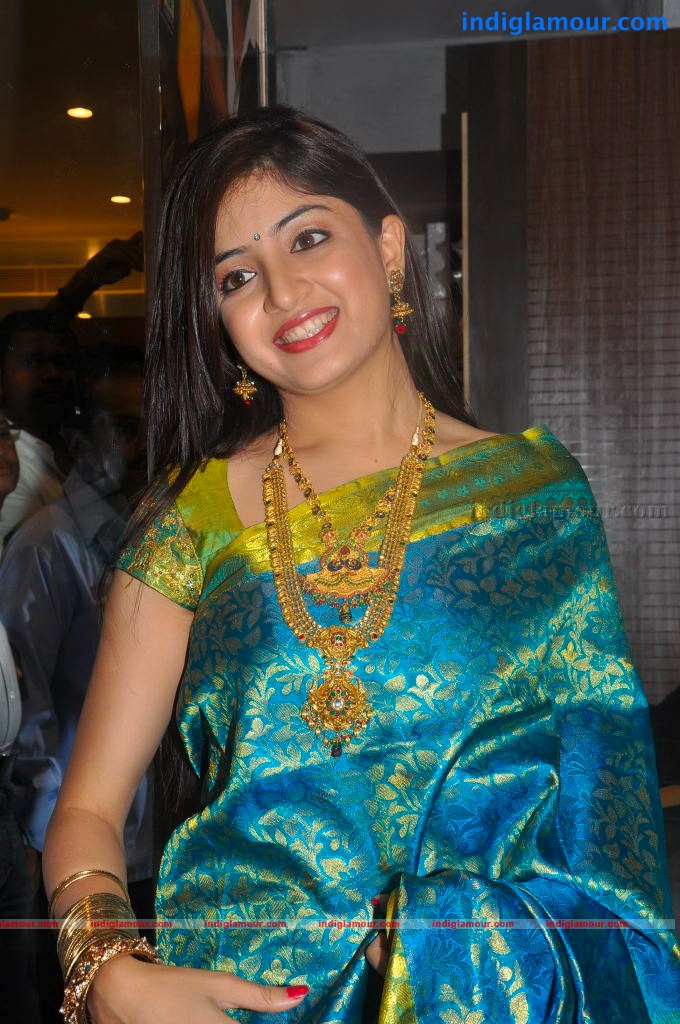 Poonam Kaur Actress hd photo