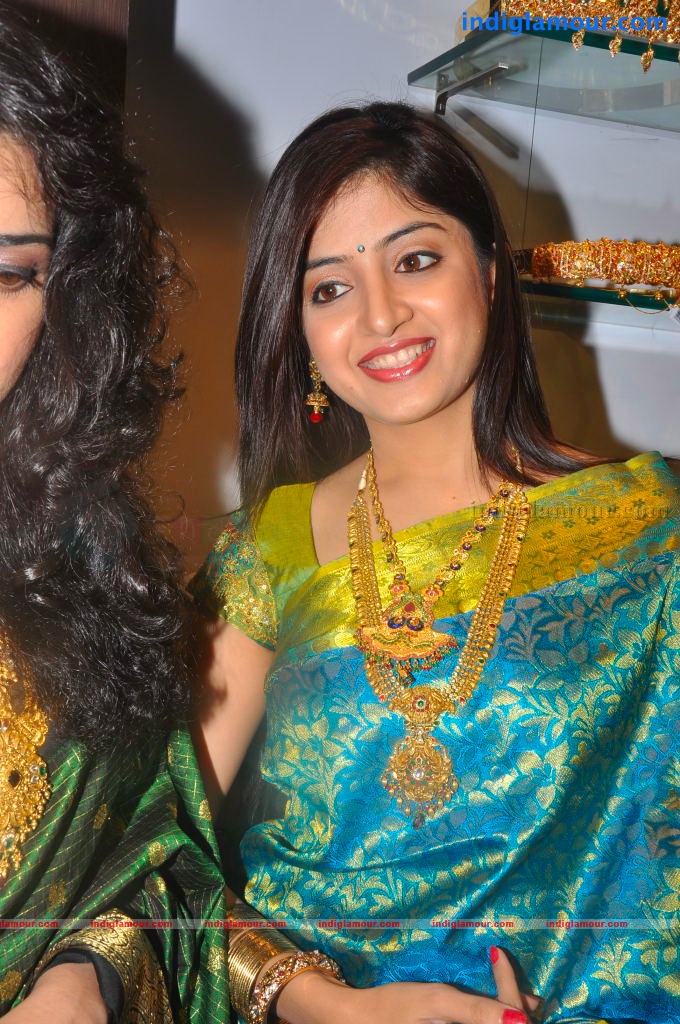 Poonam Kaur Actress hd photo