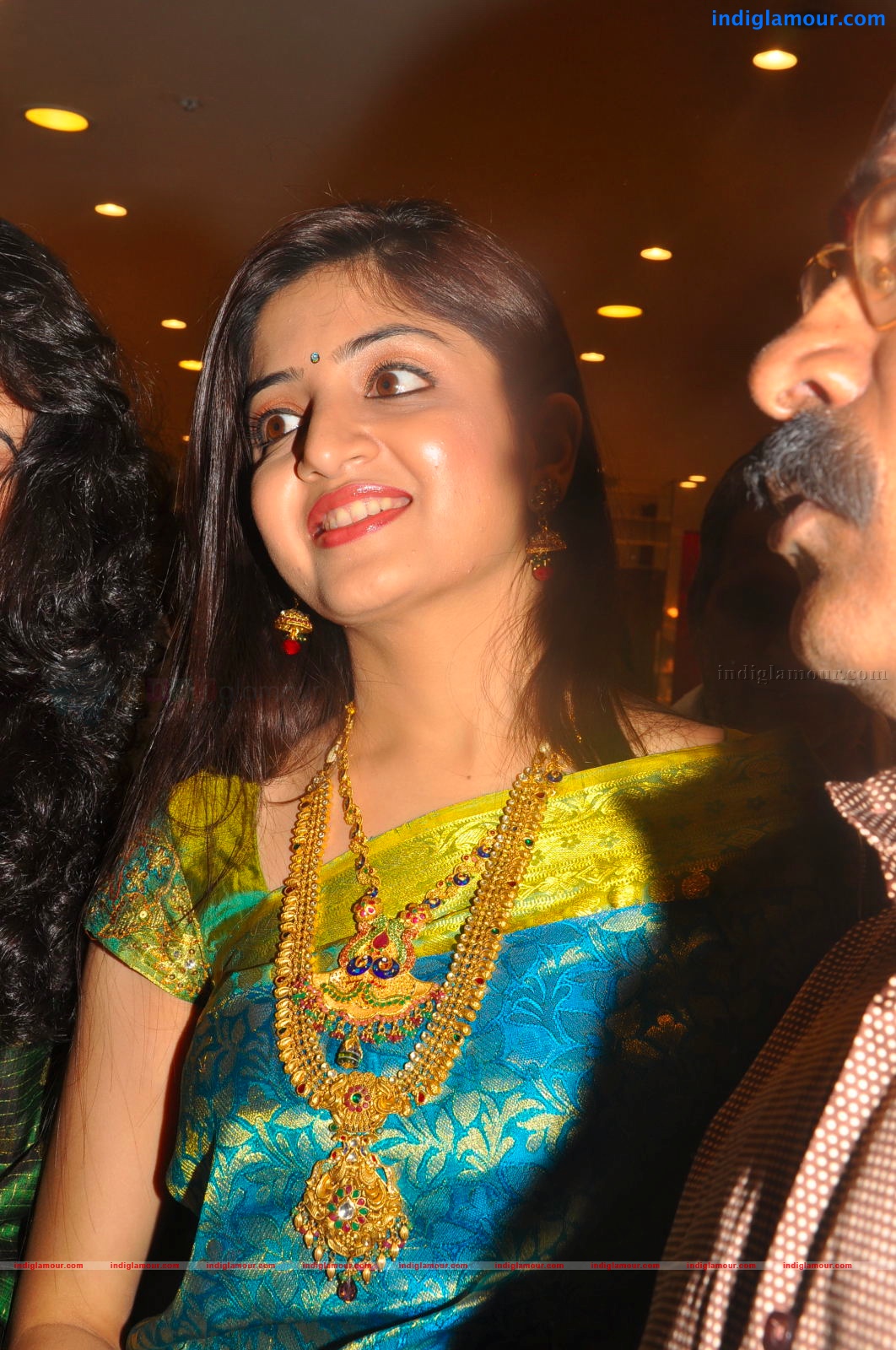 Poonam Kaur Actress hd photo