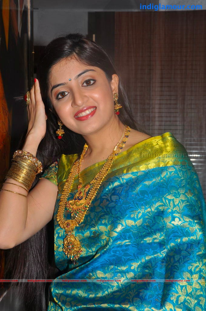 Poonam Kaur Actress hd photo