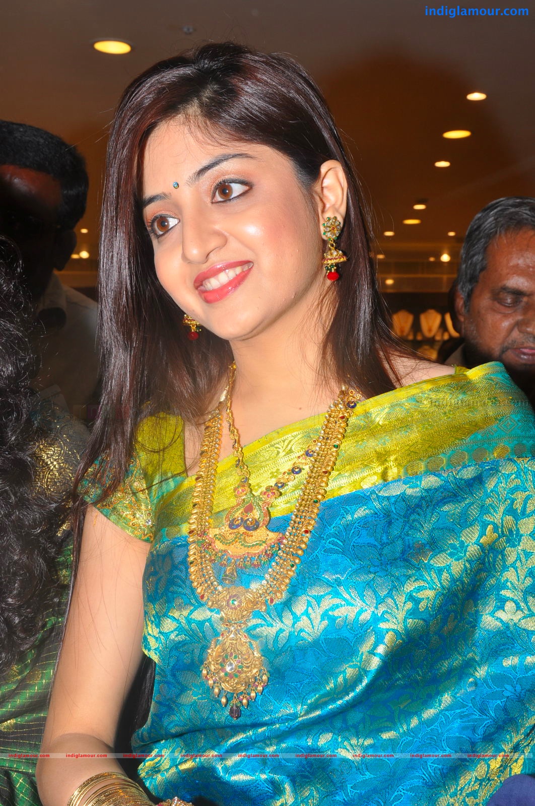 Poonam Kaur Actress hd photo