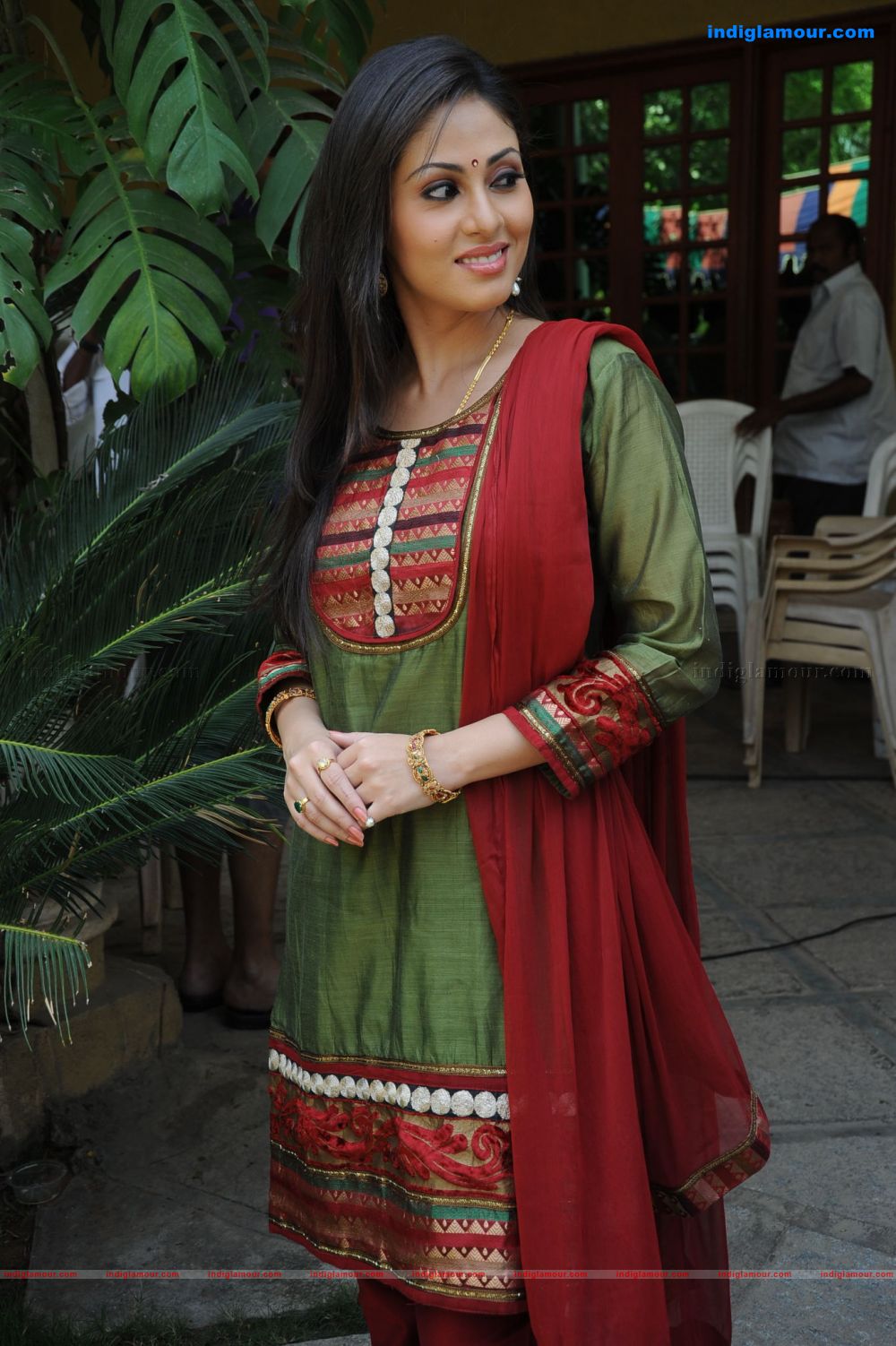Sada Actress hd photo