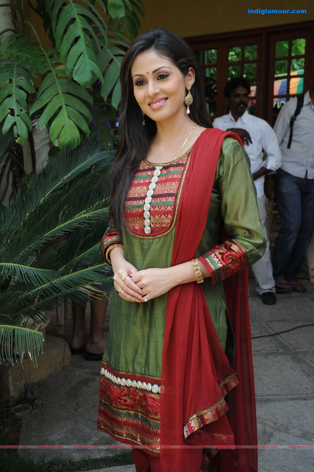 Sada Actress hd photo