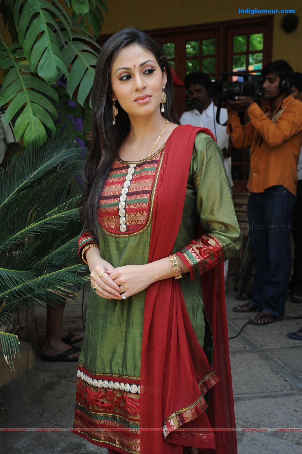 Sada Actress hd photo