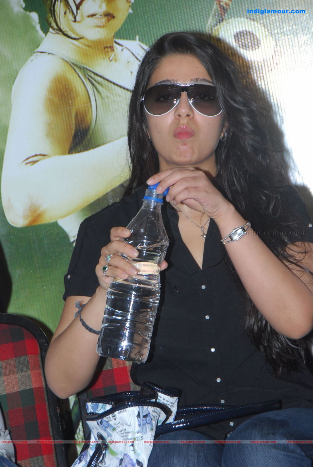 Charmi Actress hd photo