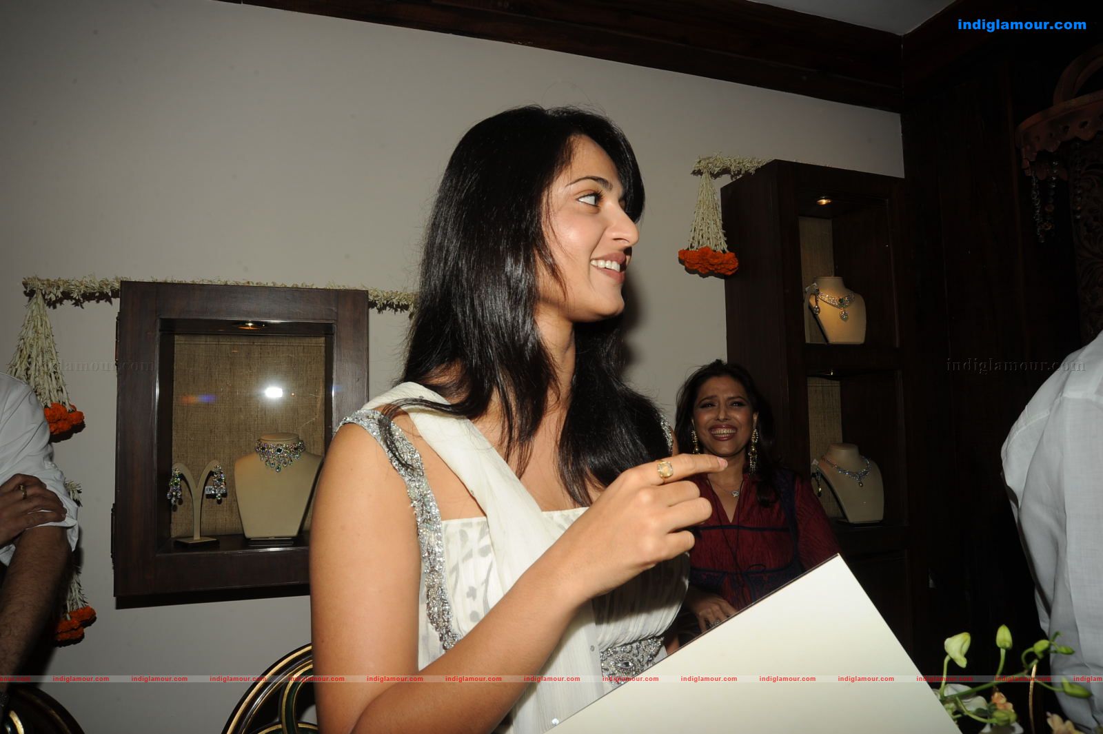 Anushka Actress hd photo