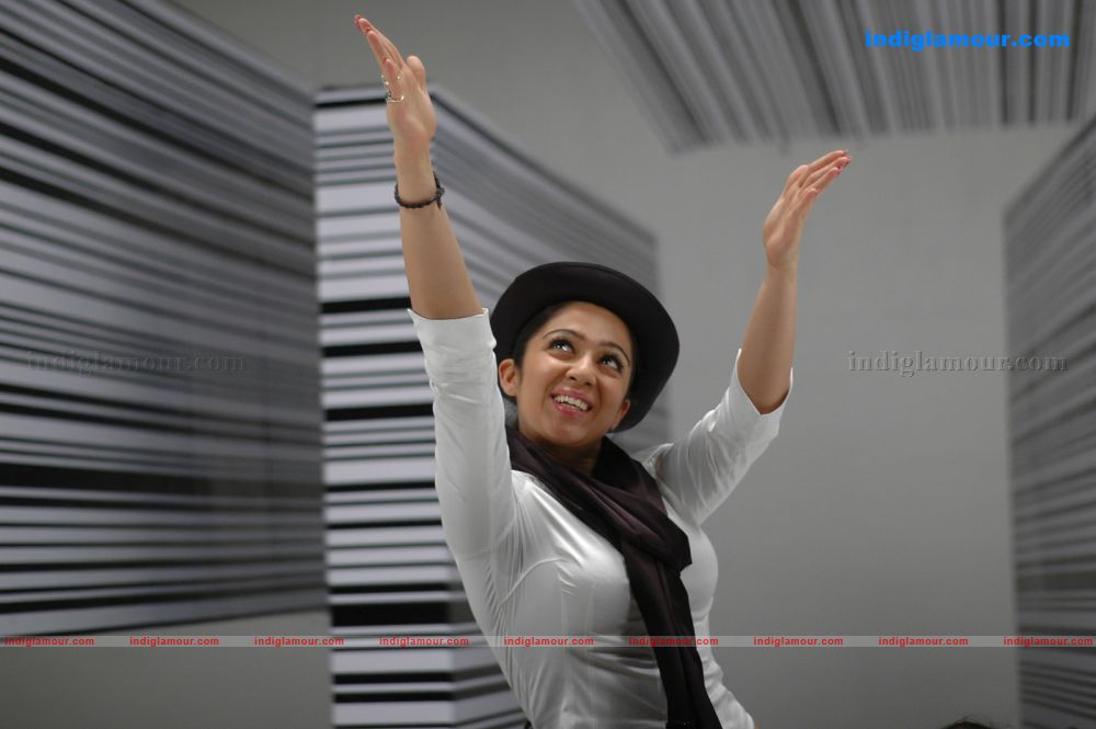 Charmi Actress hd photo