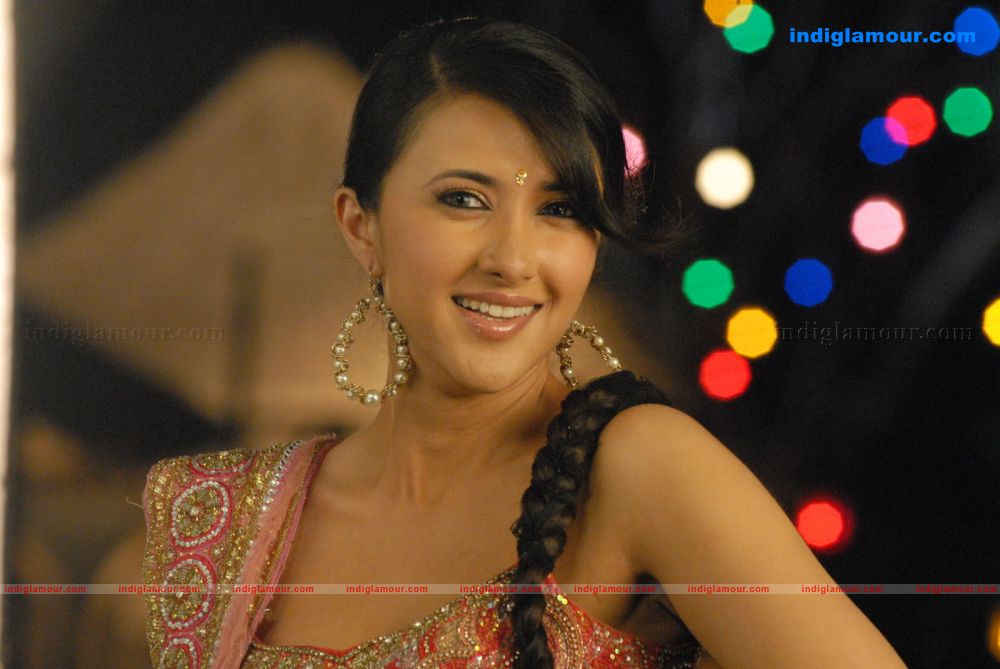 Sakshi Sivanand Actress hd photo