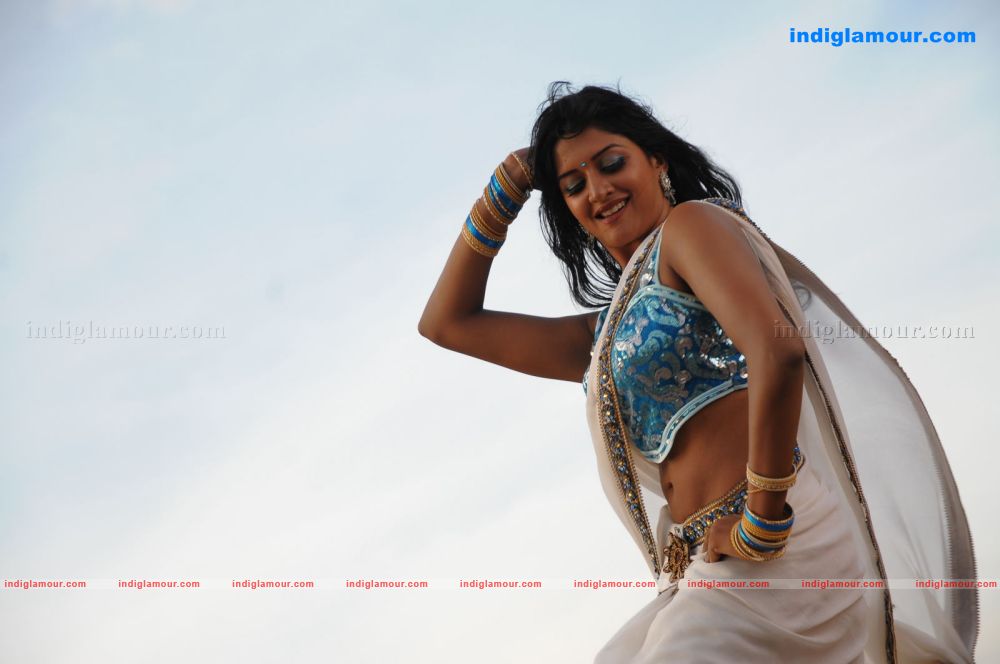 Vimala Raman Actress hd photo