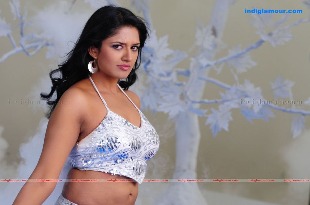 Vimala Raman Actress hd photo