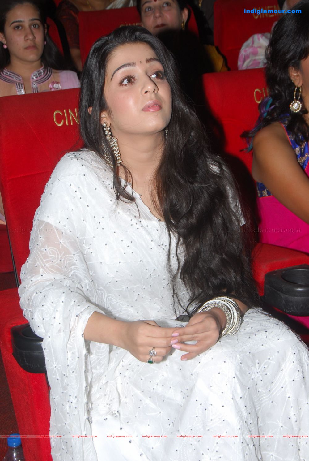 Charmi Actress hd photo