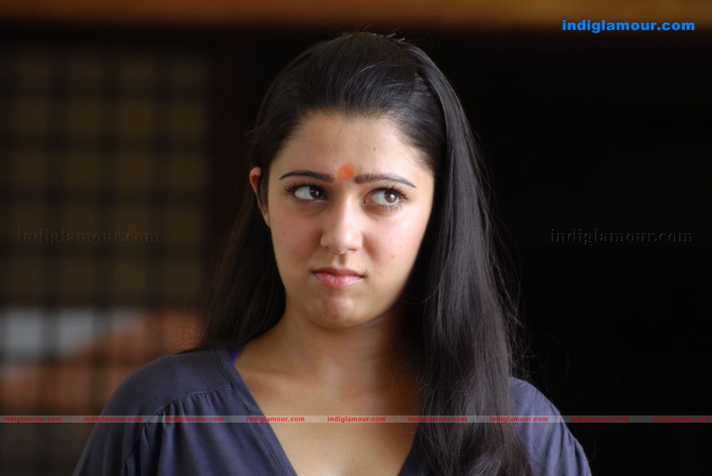 Charmi Actress hd photo
