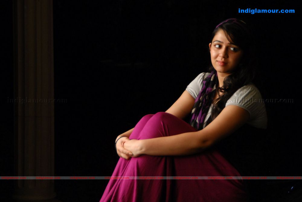 Charmi Actress hd photo