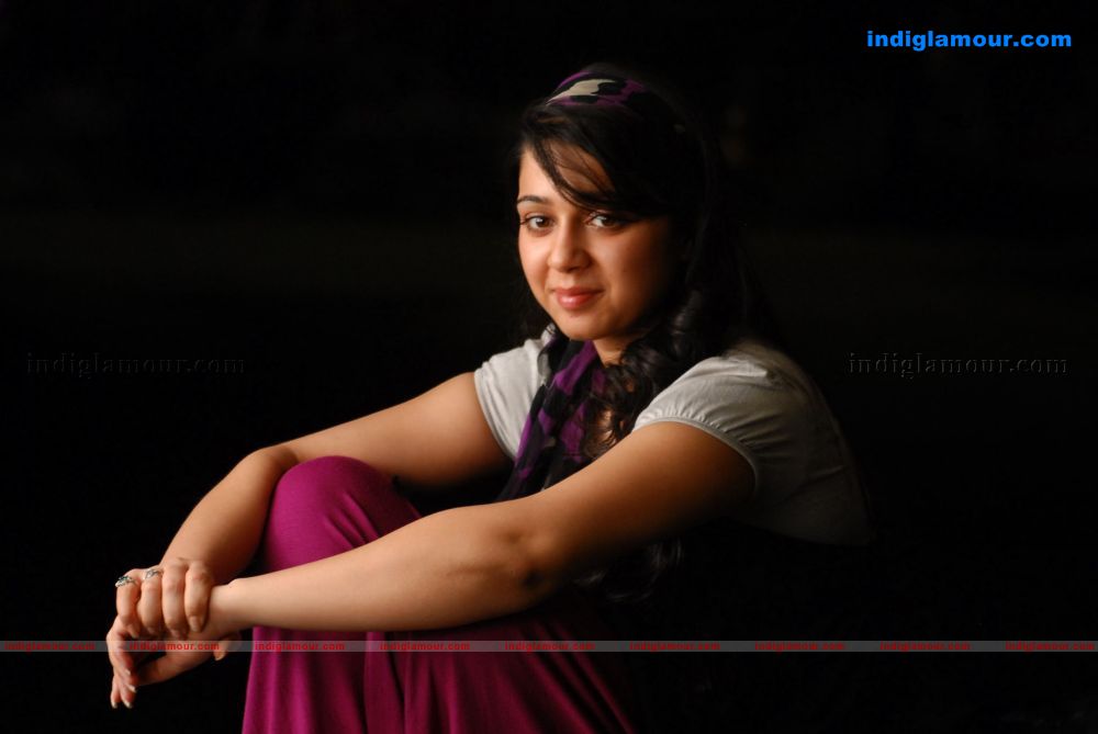 Charmi Actress hd photo