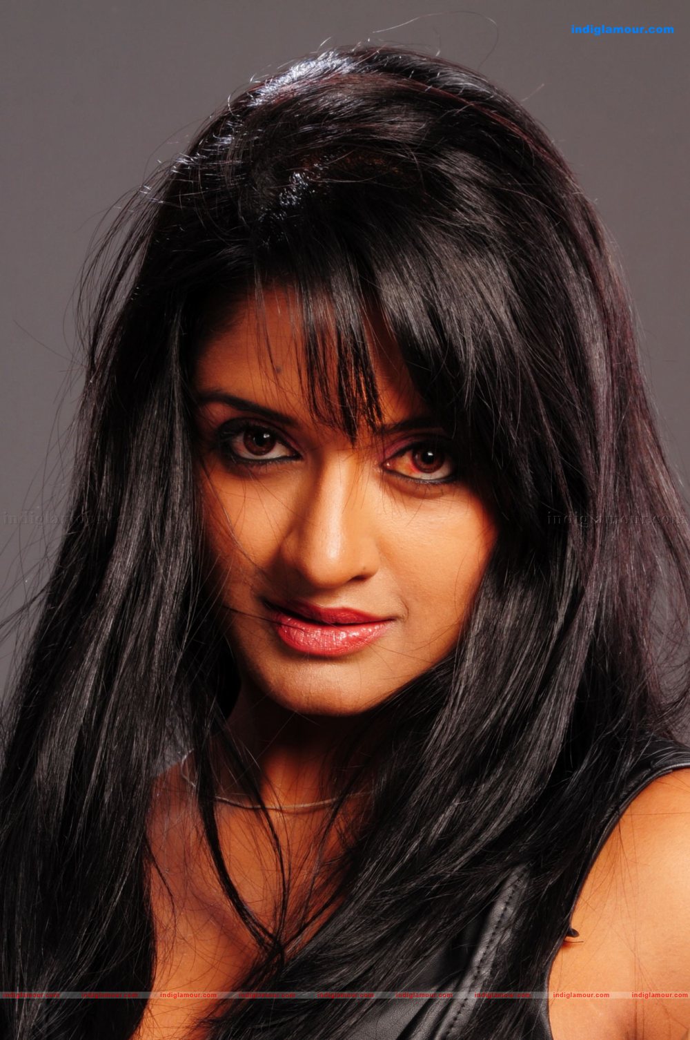 Vimala Raman Actress hd photo