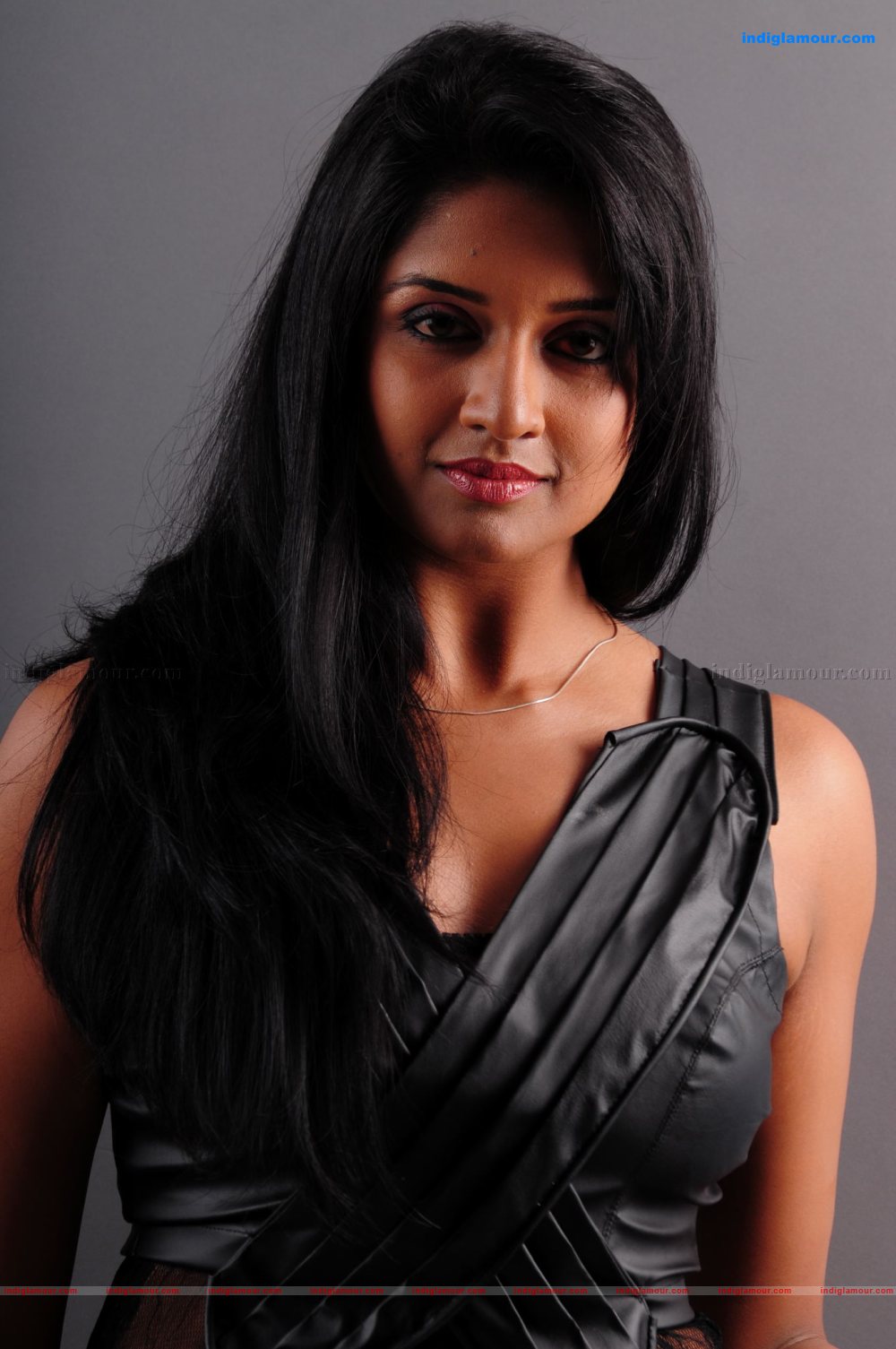 Vimala Raman Actress hd photo