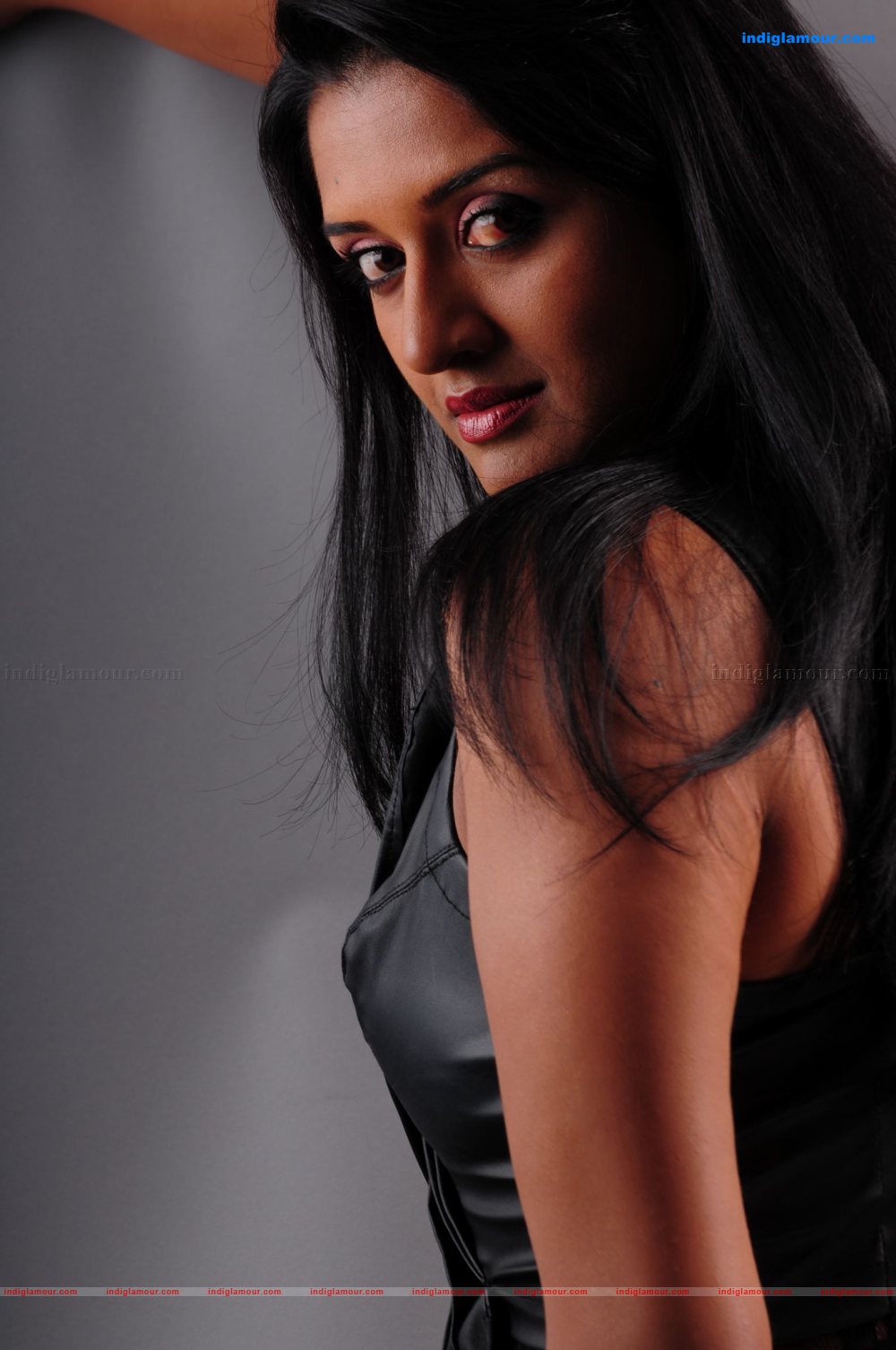 Vimala Raman Actress hd photo