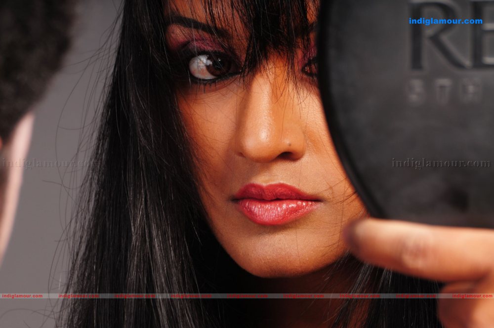 Vimala Raman Actress hd photo