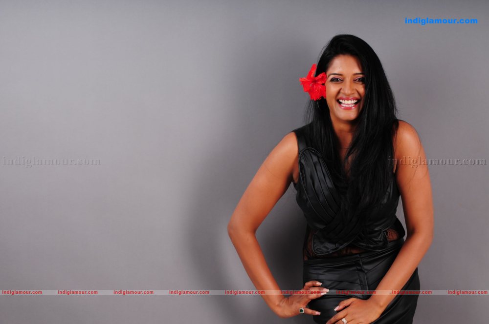 Vimala Raman Actress hd photo