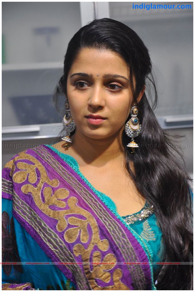 Charmi Actress hd photo