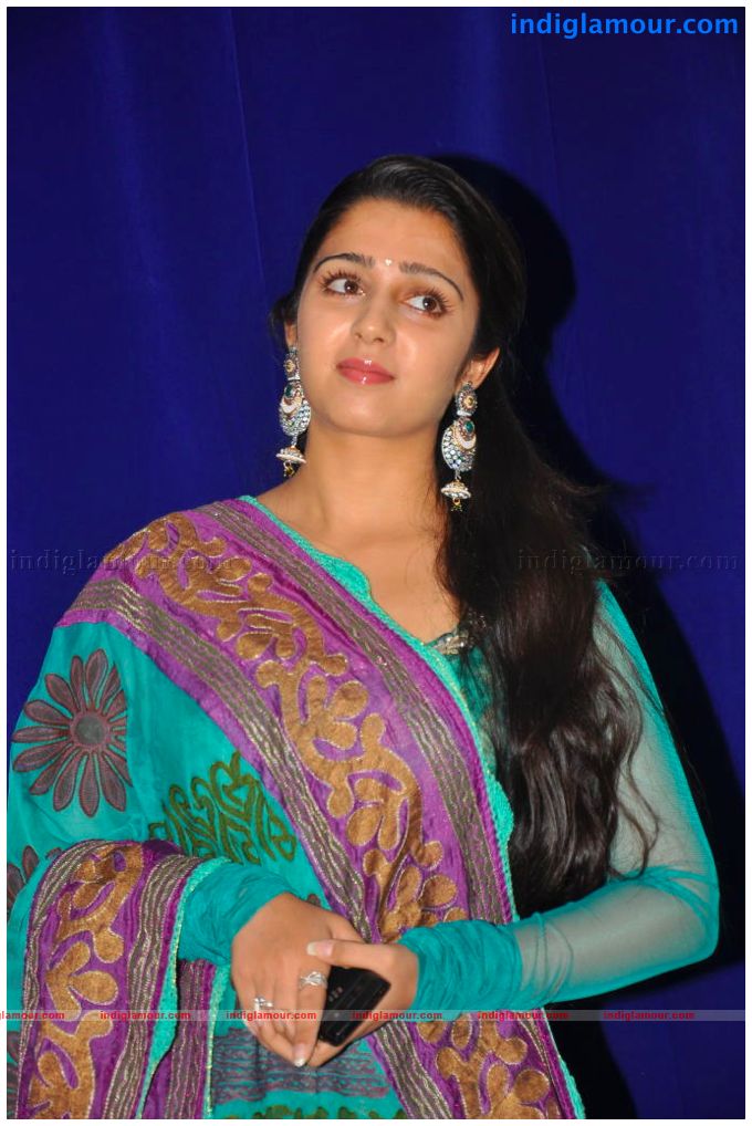 Charmi Actress hd photo