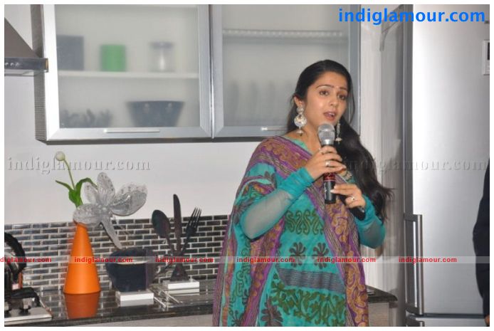Charmi Actress hd photo