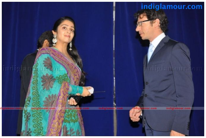 Charmi Actress hd photo