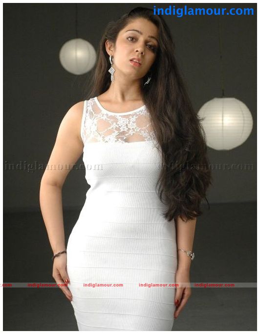 Charmi Actress hd photo