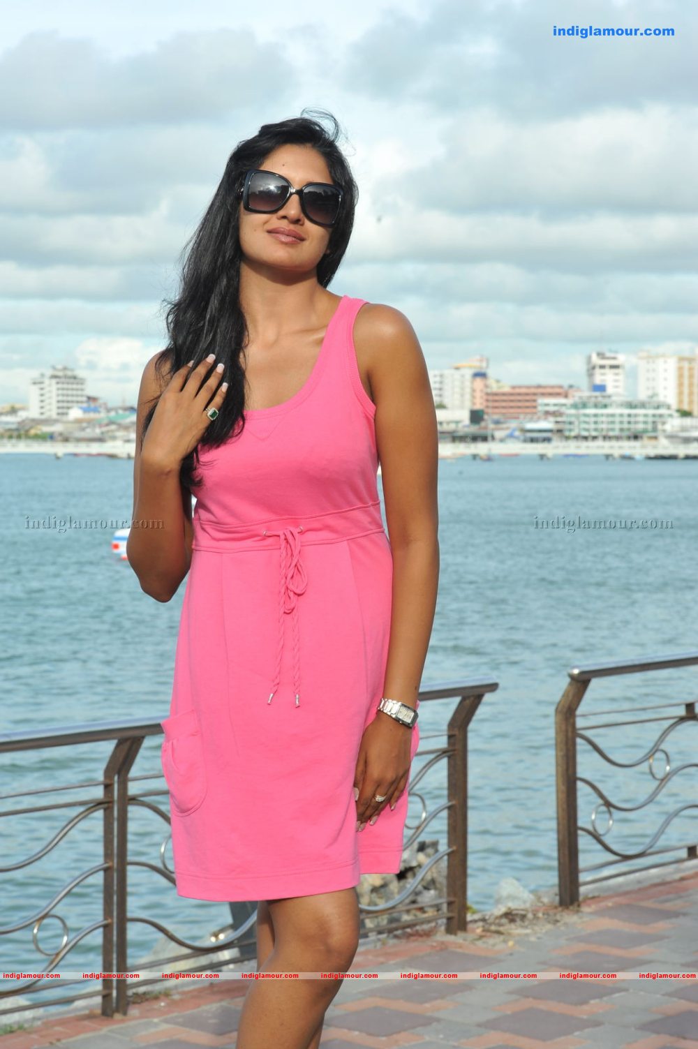 Vimala Raman Actress hd photo