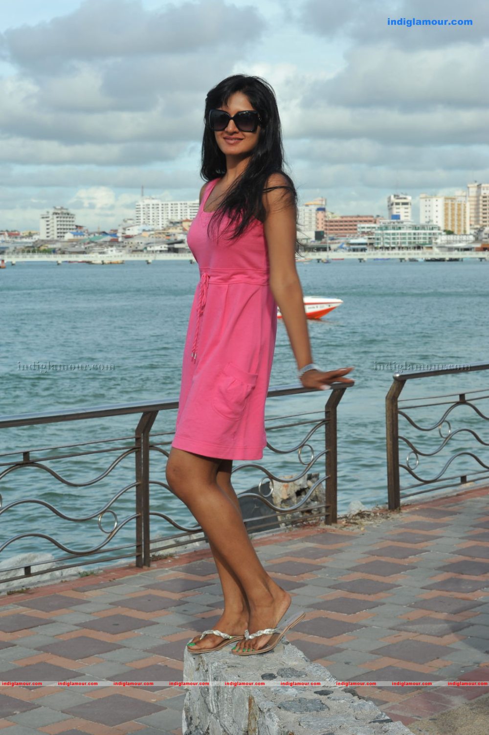 Vimala Raman Actress hd photo