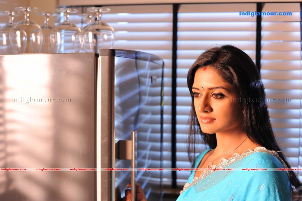 Vimala Raman Actress hd photo