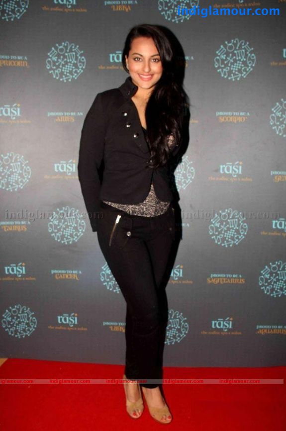 Sonakshi Sinha Actress hd photo