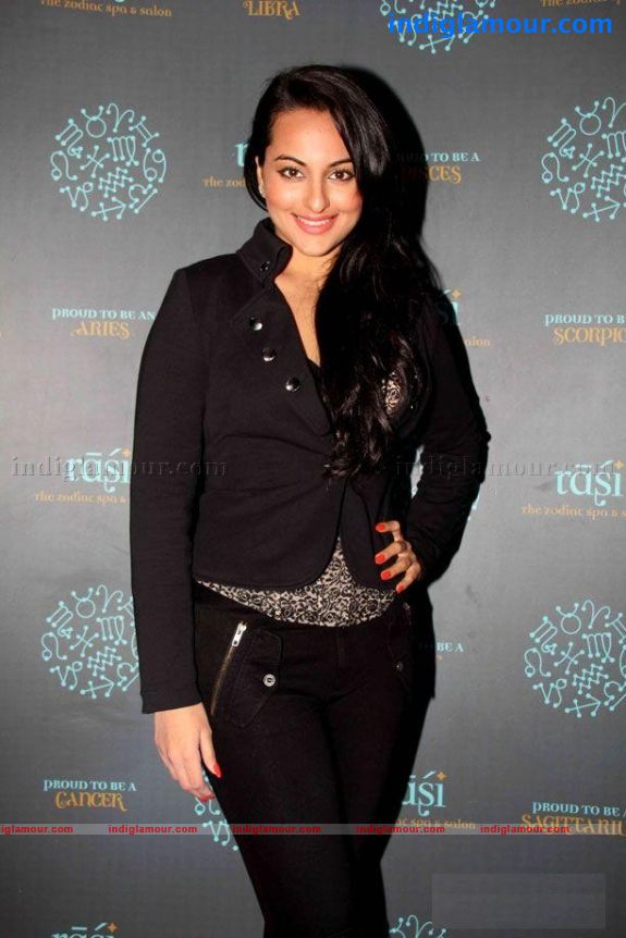 Sonakshi Sinha Actress hd photo