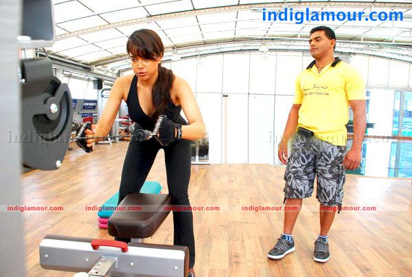 Sameera Reddy Actress hd photo