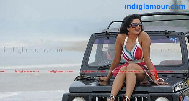 Vimala Raman Actress hd photo