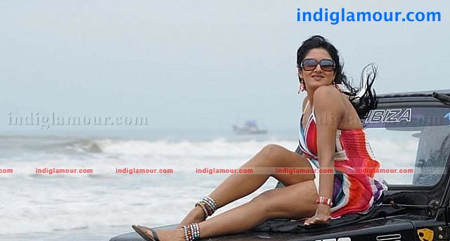 Vimala Raman Actress hd photo