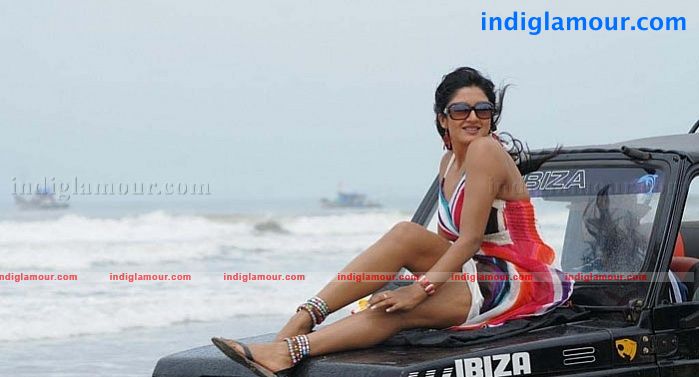 Vimala Raman Actress hd photo