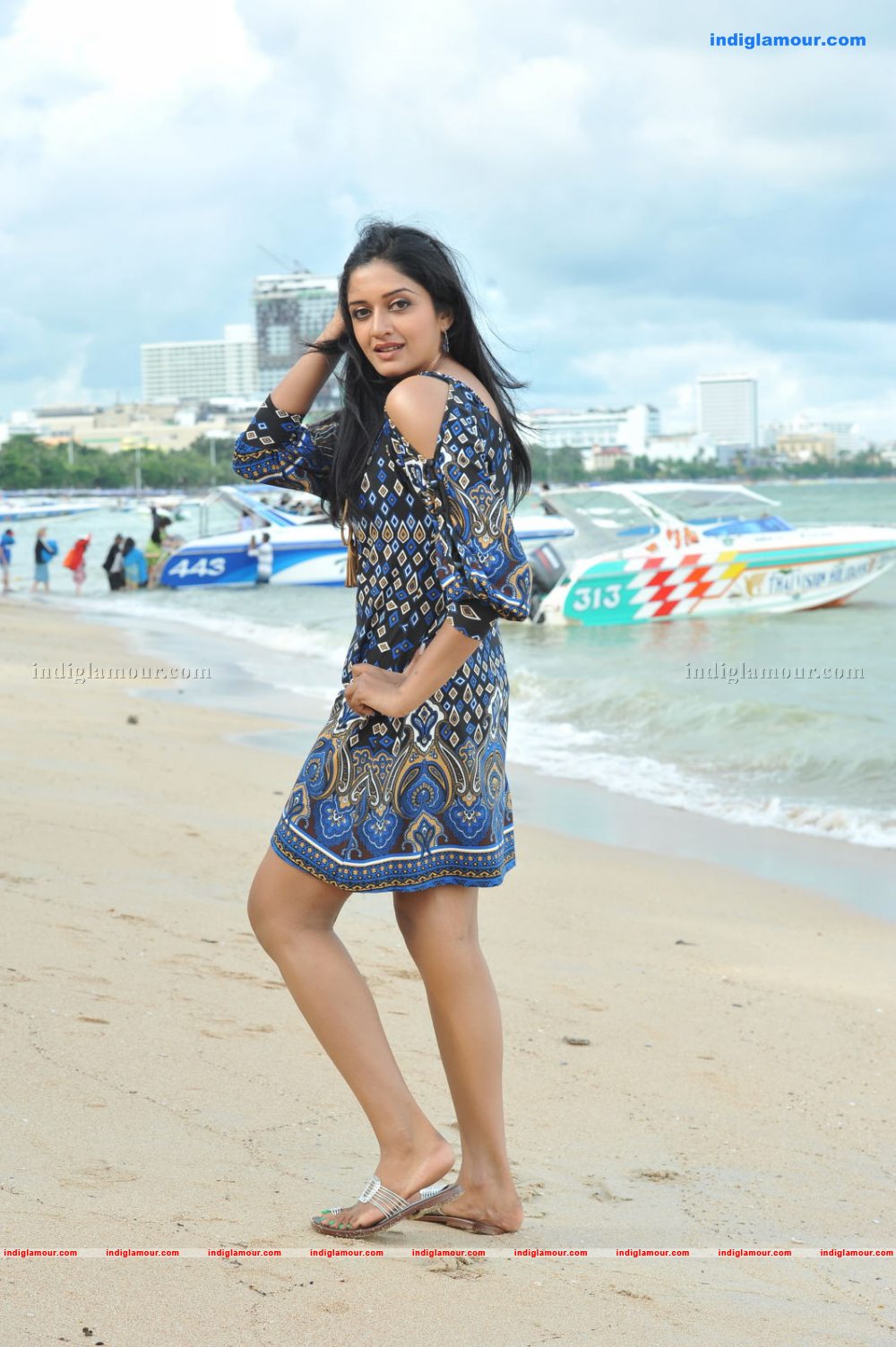 Vimala Raman Actress hd photo
