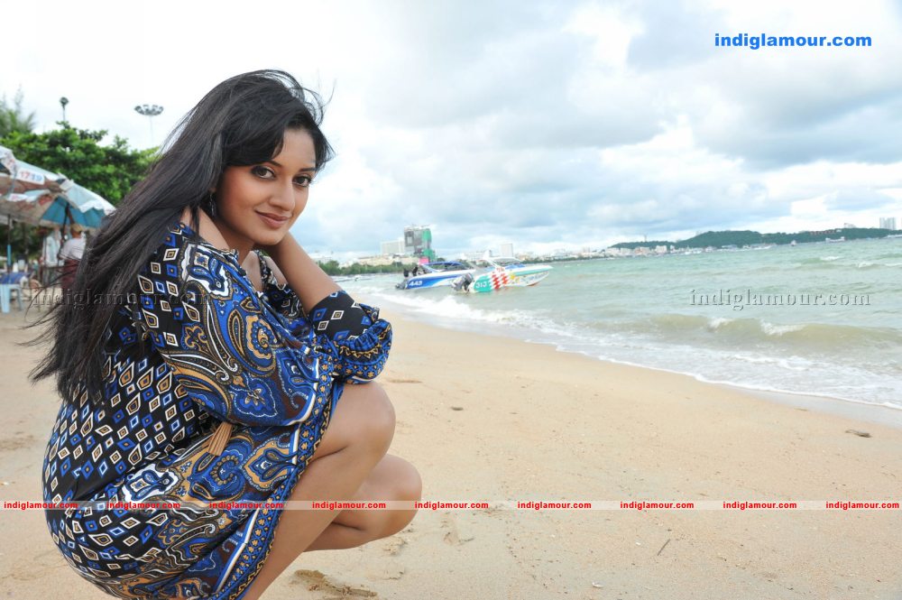 Vimala Raman Actress hd photo
