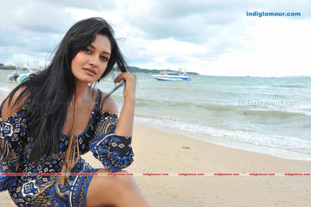 Vimala Raman Actress hd photo